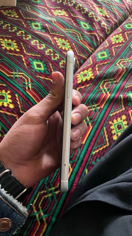 iphone xr pTA proof 64gb 3