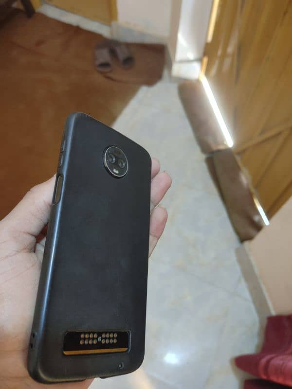 Motorola Z3 board, Front camera, back camera, battery or all parts 1