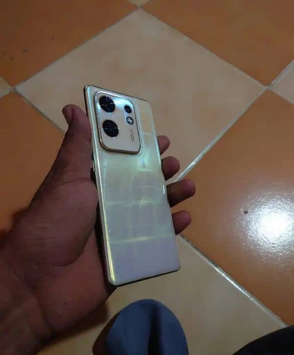 infinix zero 30 with complete box 3