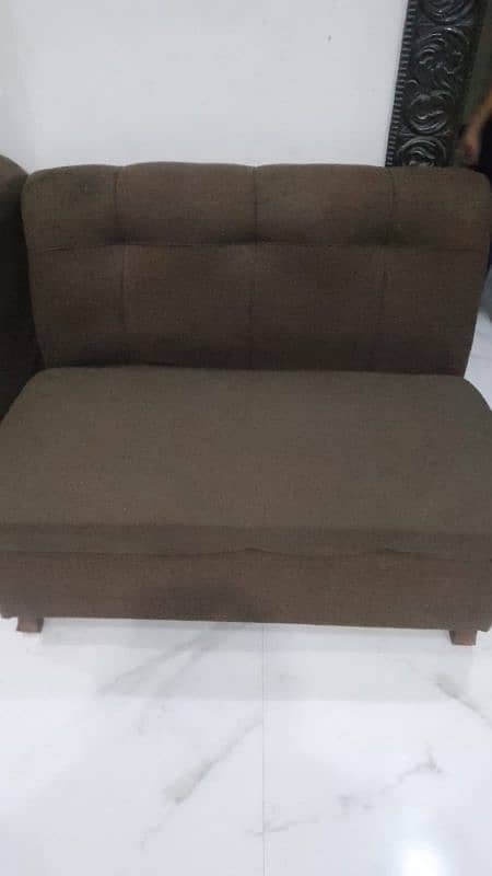 Sofa set 4 seater (Urgent sale) 4