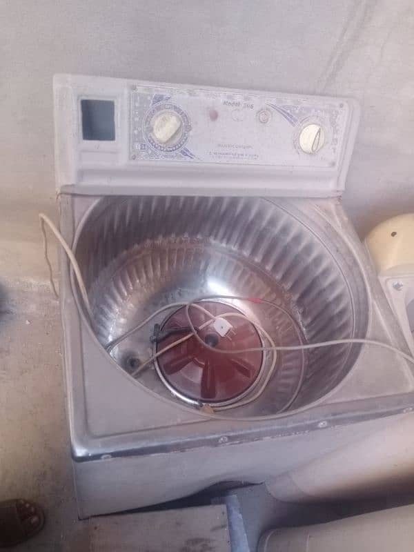 Haier and lohay body washing machine available 1