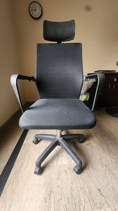 Black Revolving Computer Chair 1