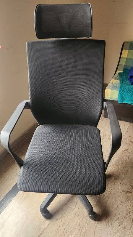 Black Revolving Computer Chair 2