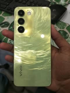 vivo y100