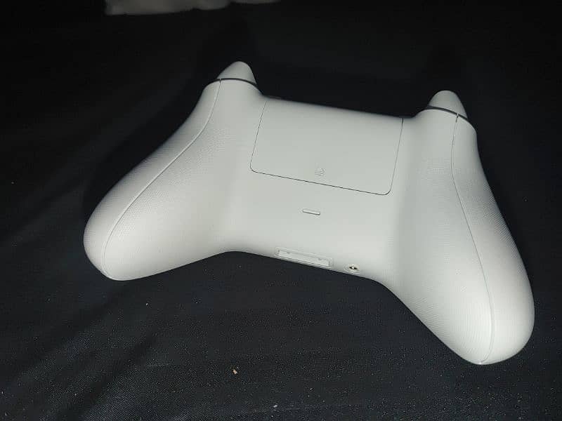 Brand new Xbox Series S controller 3