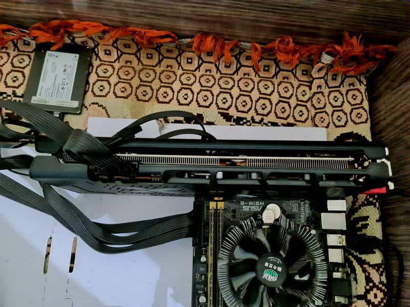 rx 5600xt XFX tripple fan 1