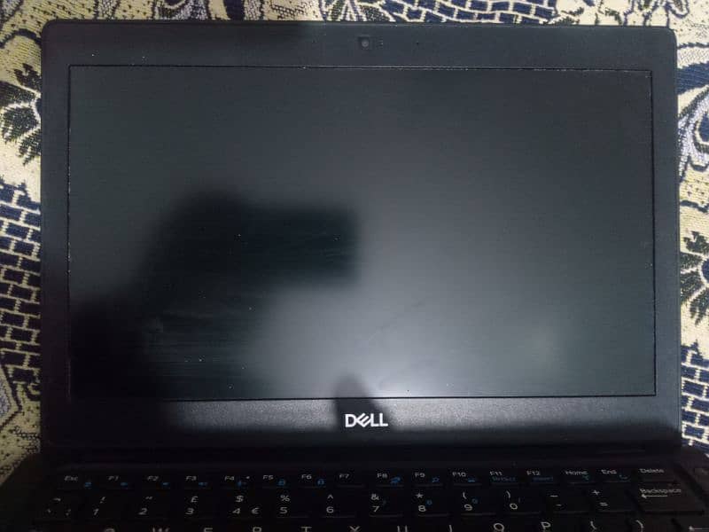 Dell latitude 5290 i3 7th gen 8 ram 256 ssd 2