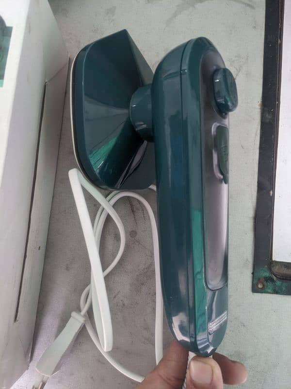 Electric Mini steam dry iron with spray 1