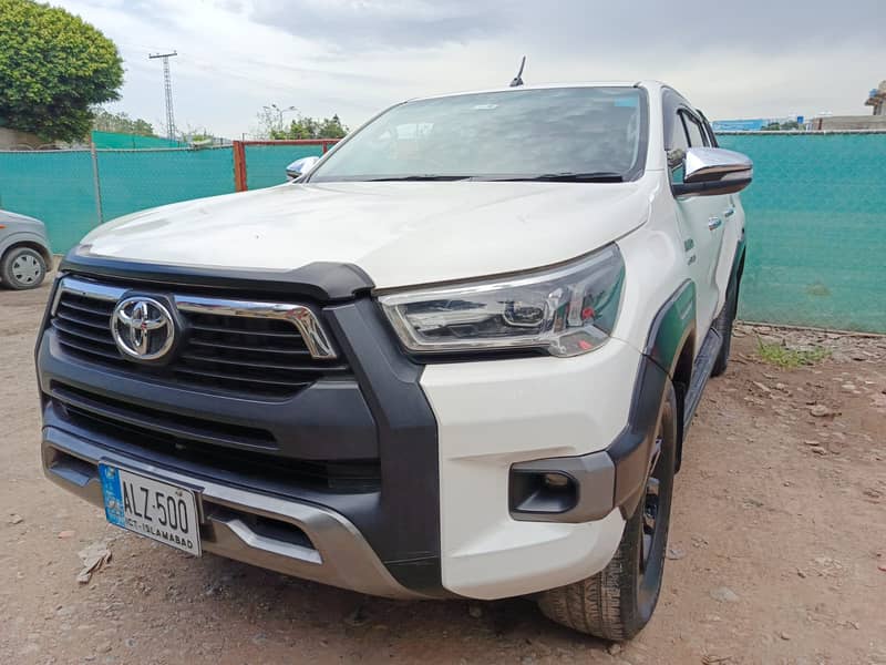 VIP Protocol Guard's Rolls Royce V8 Prado Audi Revo Rent in Islamabad 10