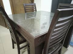 4 SEATER DINING TABLE BEST CONDITION