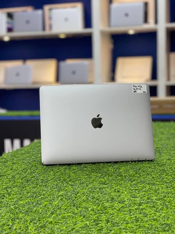 MACBOOK PRO M2 16 gb 512 gb 2