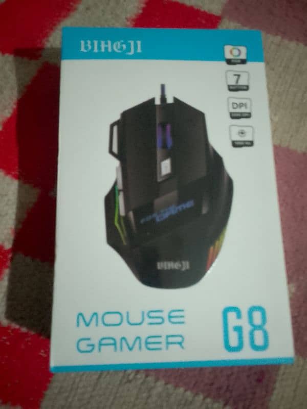 Gaming Mouse with RGB 7 lights and 7buttons 0