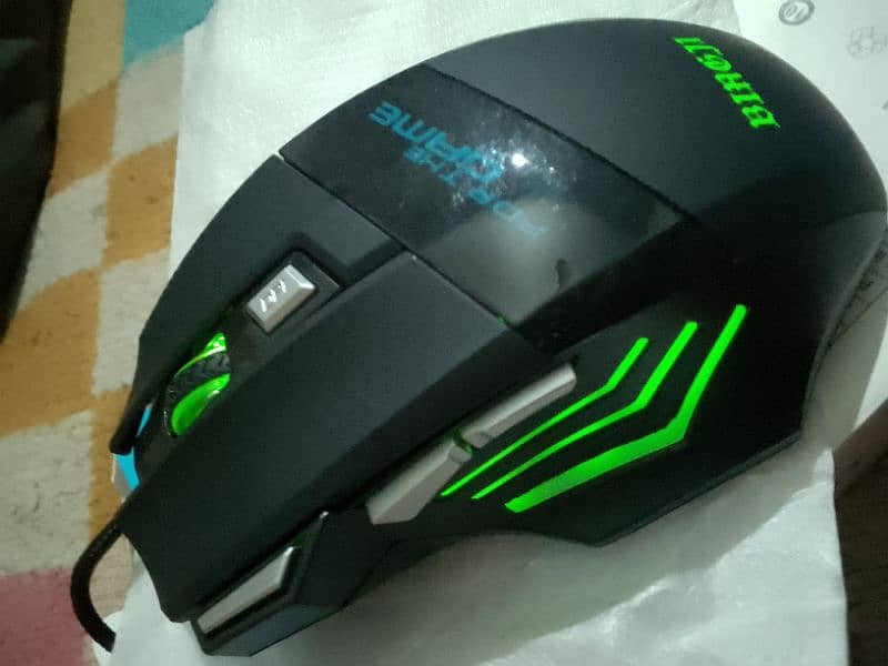 Gaming Mouse with RGB 7 lights and 7buttons 7