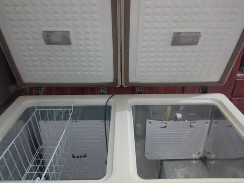 Dawlance Double door deep freezer 3