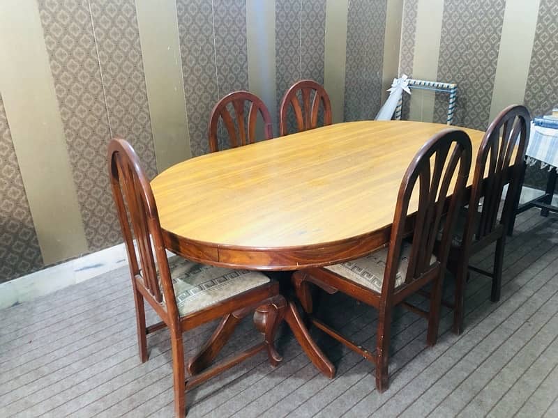 Dinning Table for Sale. 1