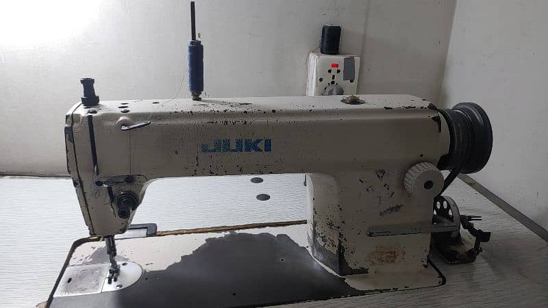 Juki Sewing machine with sarbo motor 2