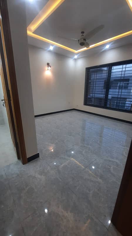 1800 Square Feet House In Beautiful Location Of Margalla View Housing Society In Islamabad 14