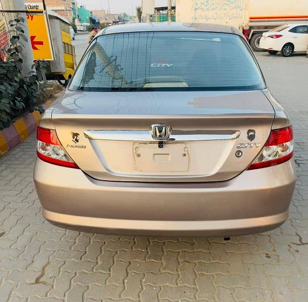 Honda City IDSI 2005 5