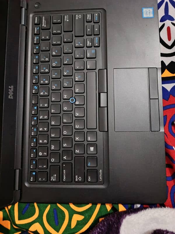 I'm selling my dell laptop: 3