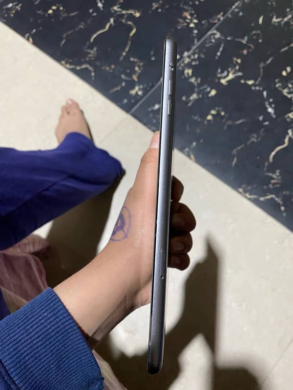 ipad mini 2 6