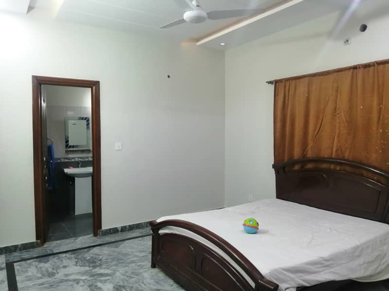 10 MARLA LOWER PORTION IS AVAILABLE FOR RENT ON TOP LOCATION OF PIA SOCIETY LAHORE 0