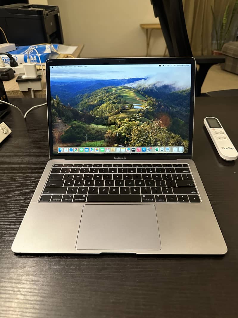 Macbook air 2019 i5 8gb ram 128gb 0