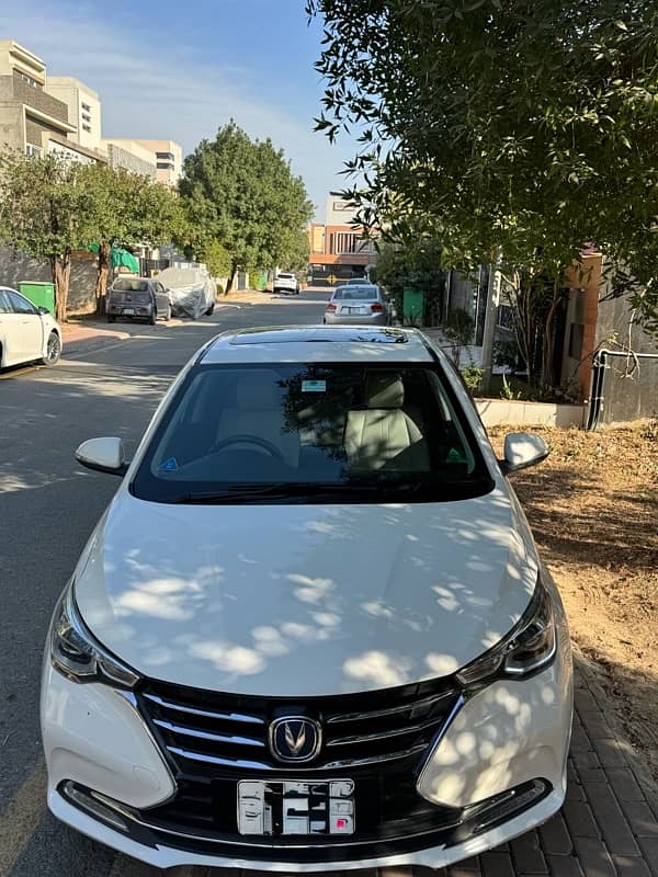 Changan Alsvin Lumiere White. 3