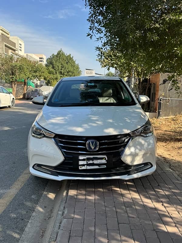 Changan Alsvin Lumiere White. 5