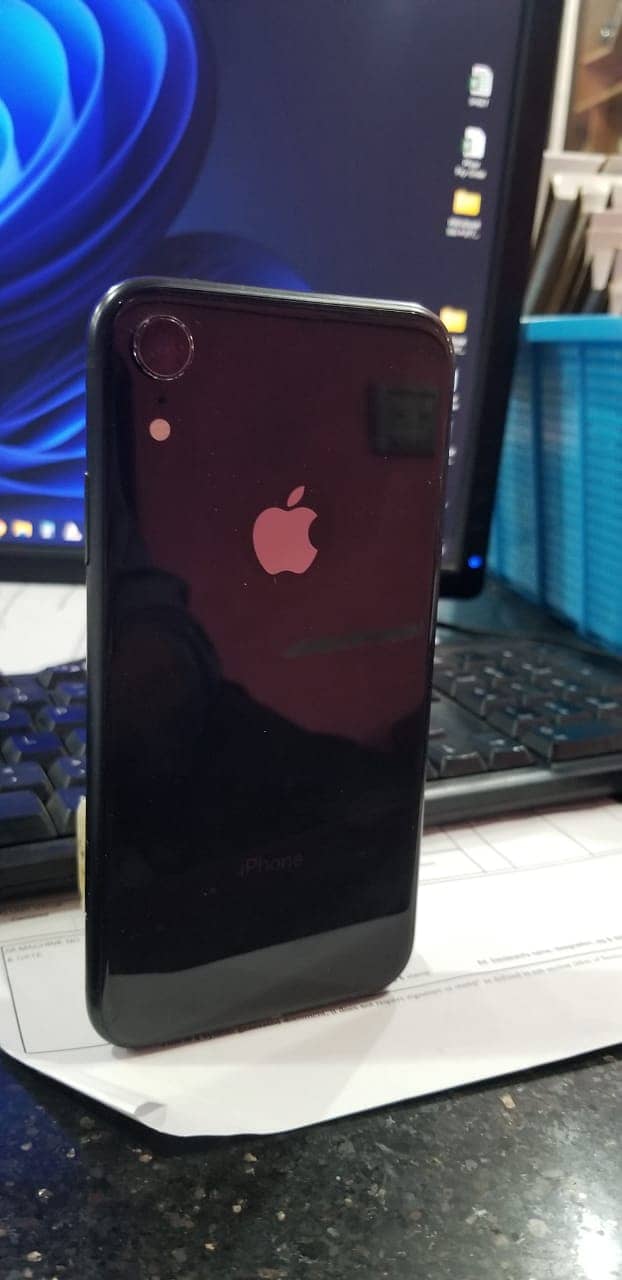 Apple iPhone XR official pta, 128gb. BLACK 9