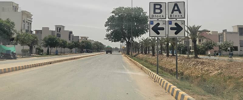 5 Marla Plot for Sale in B Block DHA phase 9 Town, Lahore 0