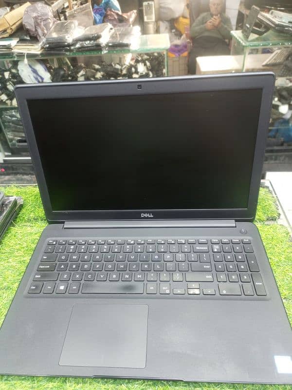 Dell Latitude 3500 i5 8th gen 8. gb 256. gb m. 2 6