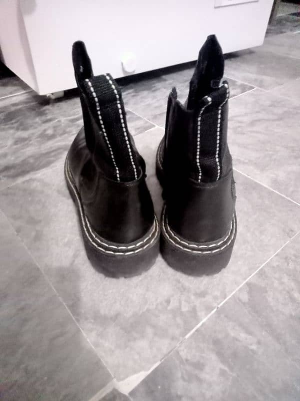 Lader Boots for sale good condition 37 size 1