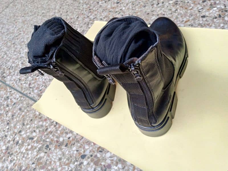 Chelsea boots black , size#9 6