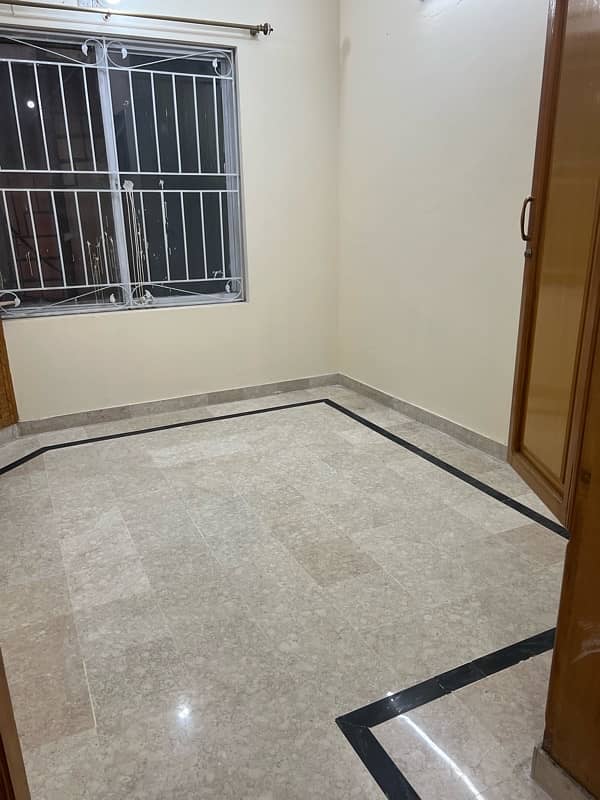 House for rent prime location New Lalazar 5