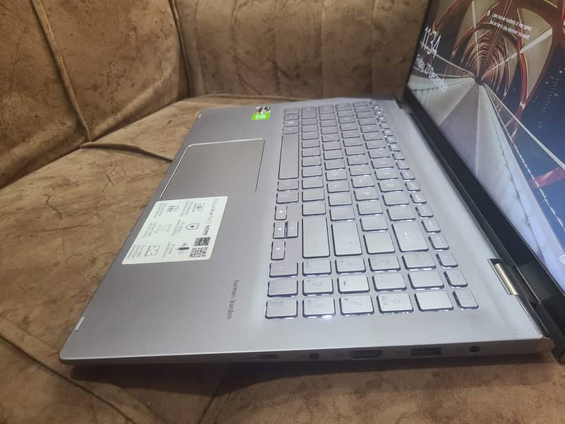 Asus Zenbook Ryzen 7 5700, 2GB Card 1