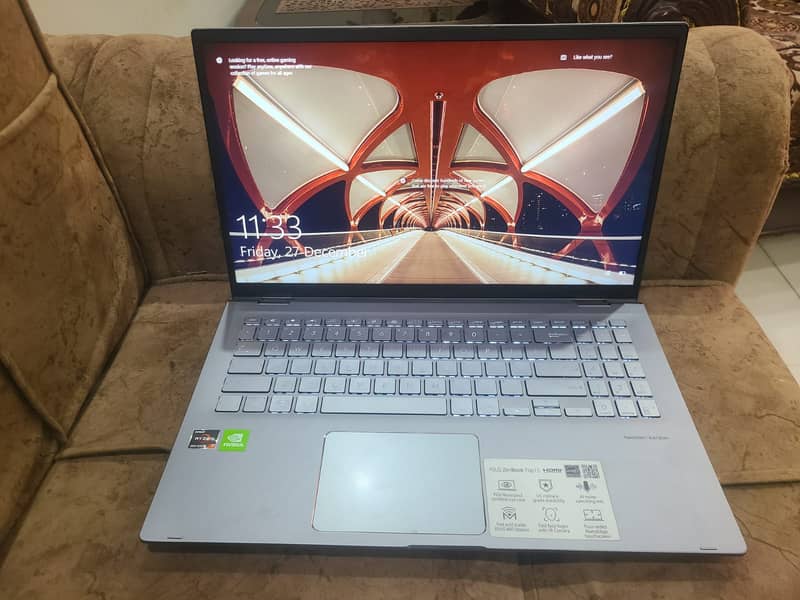 Asus Zenbook Ryzen 7 5700, 2GB Card 4