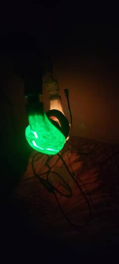 Selling Colorful RGB lights headphone