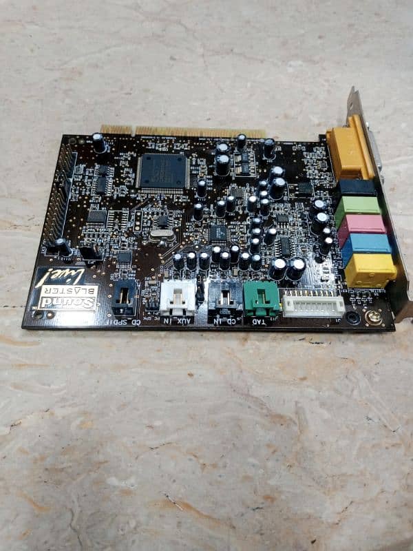 Creative Live Sound Blaster 5.1 sound card for Pc 1