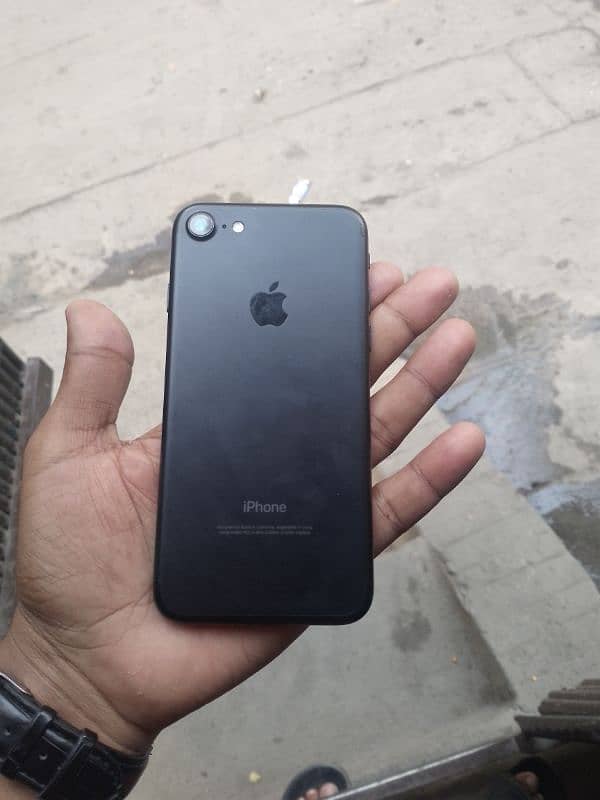 iphone 7 non pta 10/10 condition 0