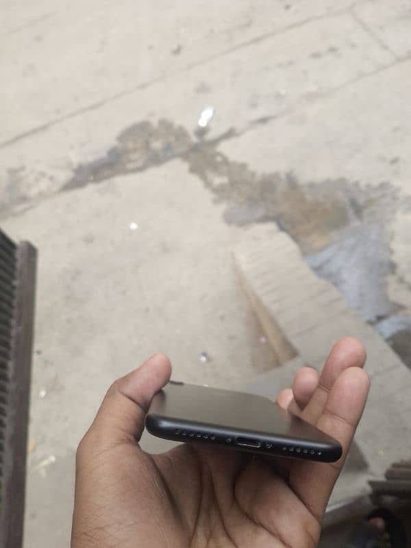 iphone 7 non pta 10/10 condition 2