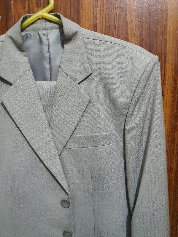 Casual Coat and Pant Coat in Good Condition 5