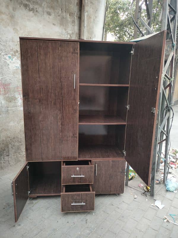 cupboard / wardrobe / Almari 0316,5004723 4