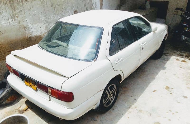 Nissan Sunny 1993 11