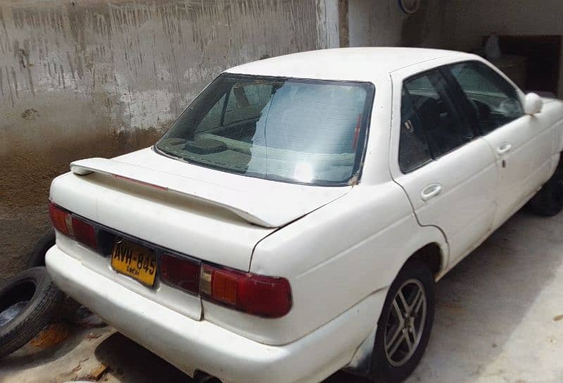 Nissan Sunny 1993 16