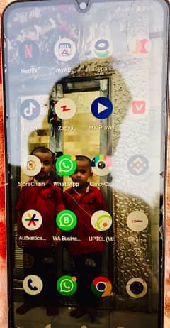 hello friend I am selling my cute phone 4G spotted 4.64 PTA approved