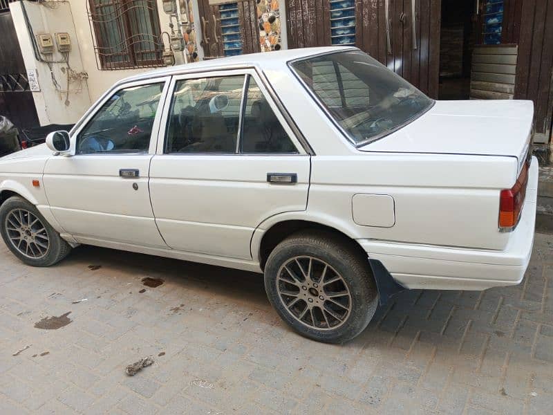 Nissan Sunny 1988 5