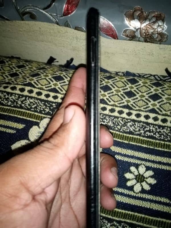 Infinix hot 8 lit 3