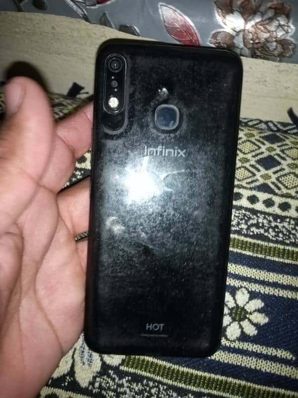 Infinix hot 8 lit 6