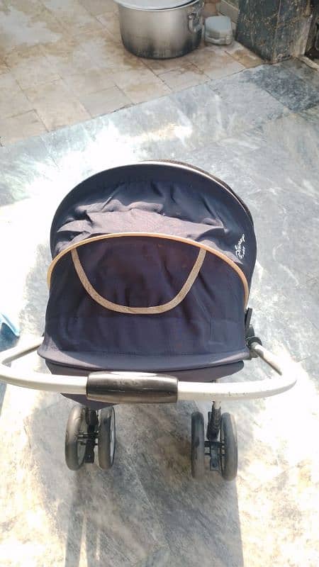 Import Quality Baby Pram/ Foldable Walker for Sale عمدہ کوالٹی 1