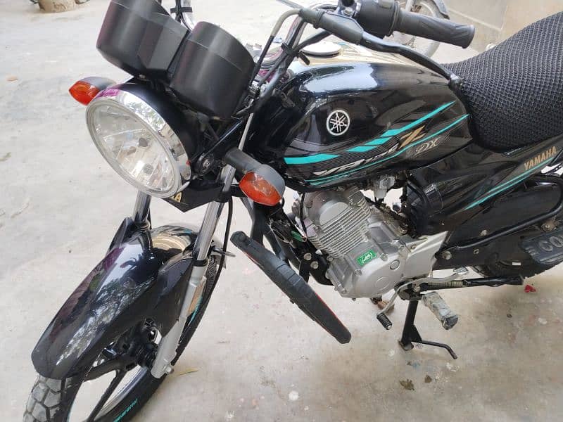 ybr dx 125 10